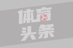 网友回复郑州外卖小哥暴雨中送餐